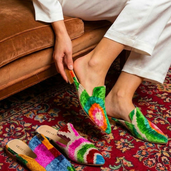 Der Reiz von Samt: Geschichte, Pflege und Styling des ultimativen Luxusgewebes