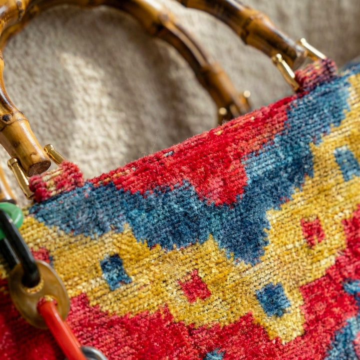 MITTELGROSSE TRAGETASCHE BH05